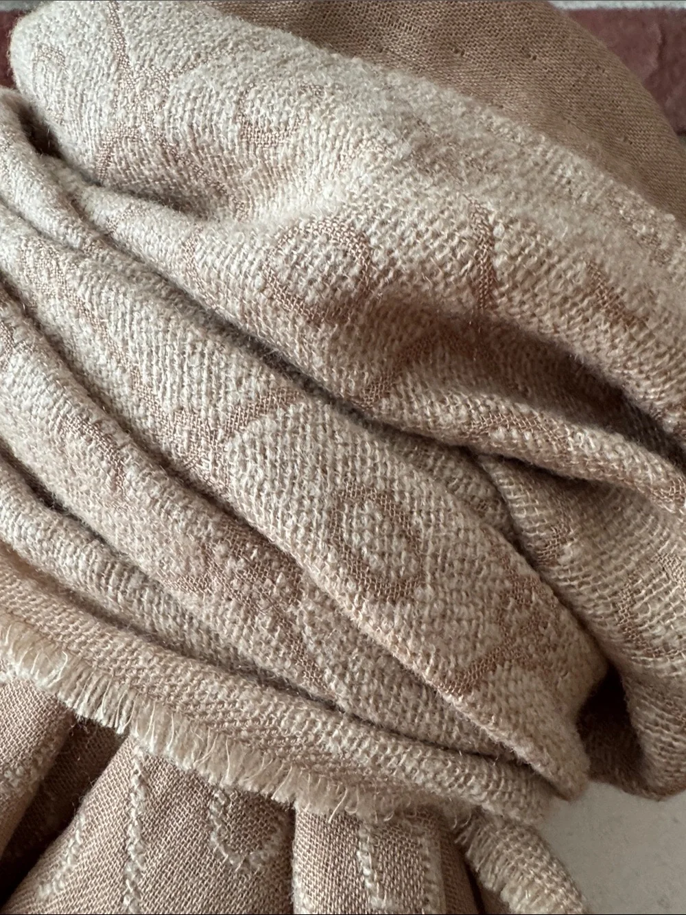 Oroton Australia Luxury Beige Cream Diamond-Texture Fringe Scarf 28”x72” NWOT